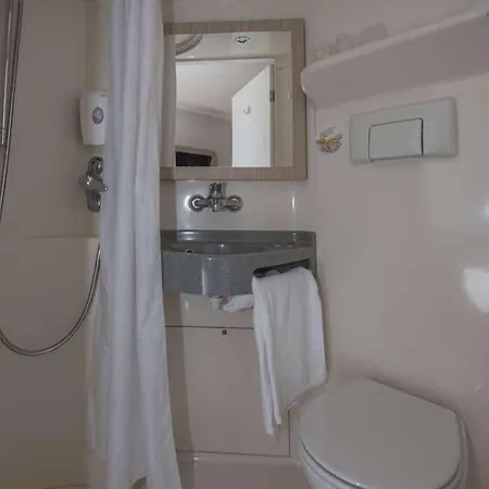 Premiere Classe Geneve - Genis Pouilly